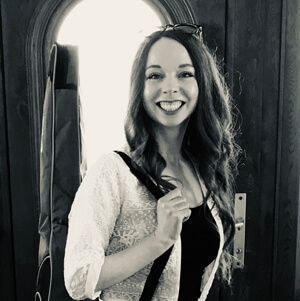 Jo ready to perform at a wedding